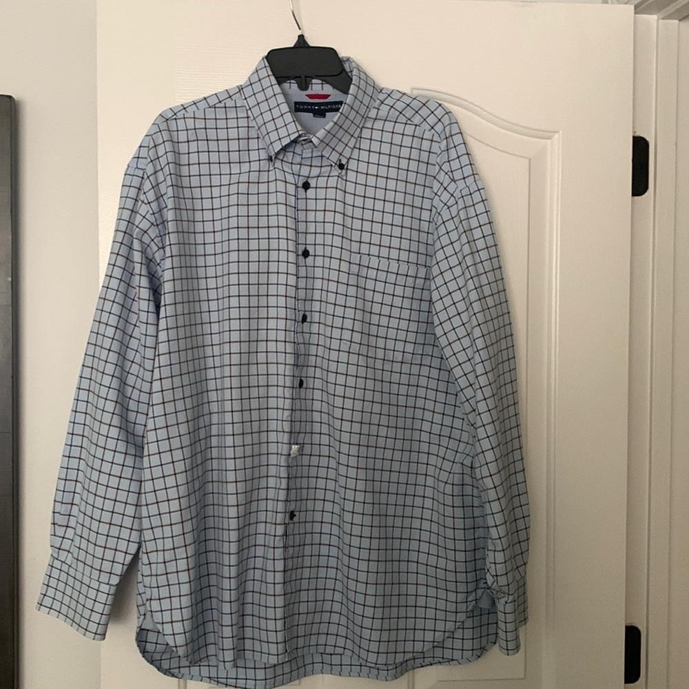 Tommy Hilfiger button down casual/dress shirt